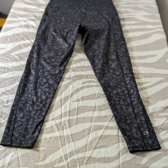 Gap Fit Leggings - Picture 2 of 4